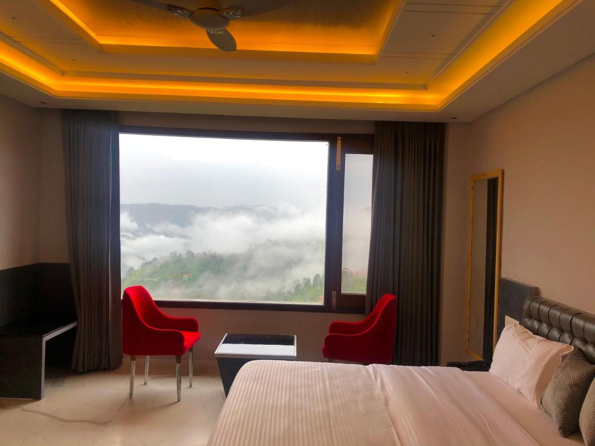 The Westberry 50Mtrs Offroading And 50 Mtrs Nature Path Bed & Breakfast Shimla Dış mekan fotoğraf