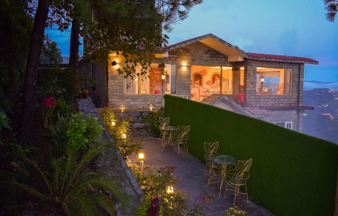 The Westberry 50Mtrs Offroading And 50 Mtrs Nature Path Bed & Breakfast Shimla Dış mekan fotoğraf