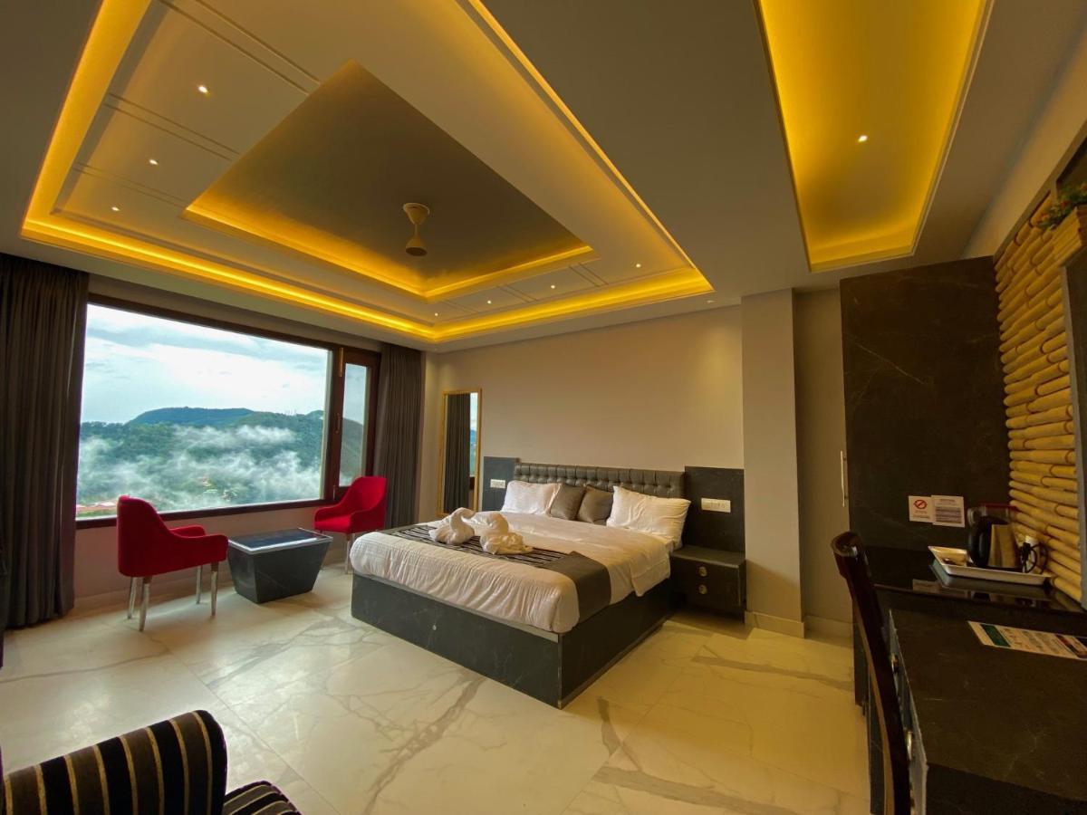 The Westberry 50Mtrs Offroading And 50 Mtrs Nature Path Bed & Breakfast Shimla Dış mekan fotoğraf