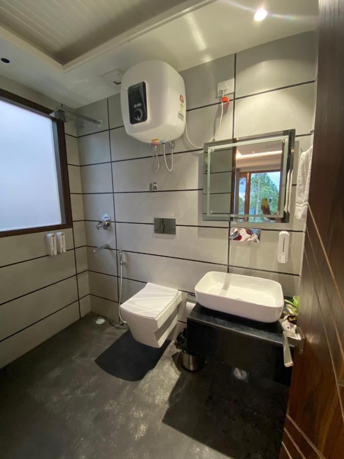 The Westberry 50Mtrs Offroading And 50 Mtrs Nature Path Bed & Breakfast Shimla Dış mekan fotoğraf